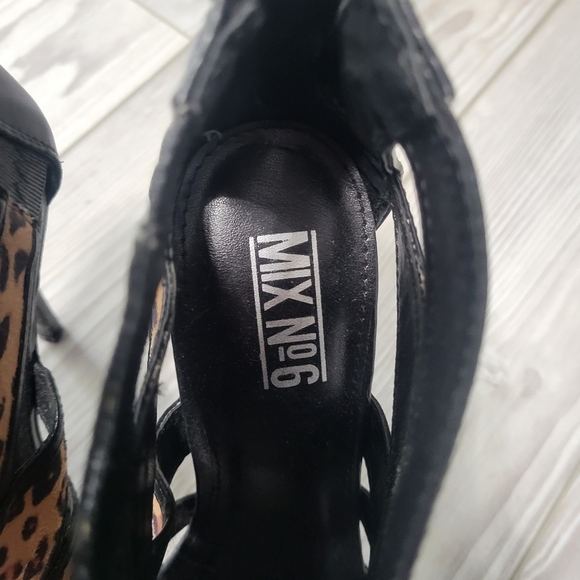 Cheetah heels mix no 6 size 7 - Picture 4 of 4